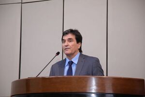 Senadores eligen a Santander para ministro de la Corte - ADN Digital