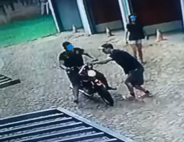 (Video). Pareja salió del motel sin pagar: “A la hora de abonar su cuenta arman un escándalo”