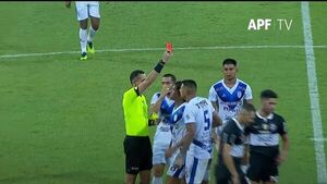 Árbitros de APF reconocen que Cerro y Olimpia fueron favorecidos