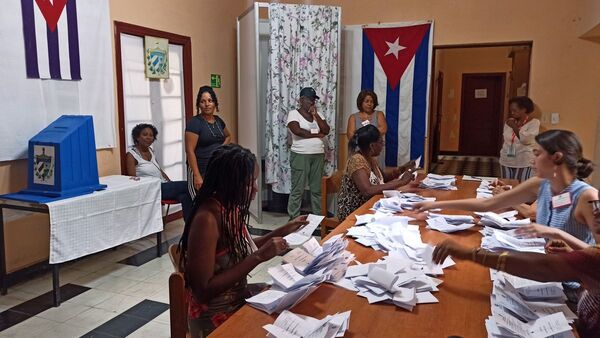 Cuba: La menor participación de unas parlamentarias