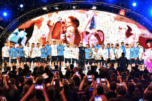 ¡Selección Argentina tuvo emocionante homenaje en la sede de Conmebol! - Unicanal