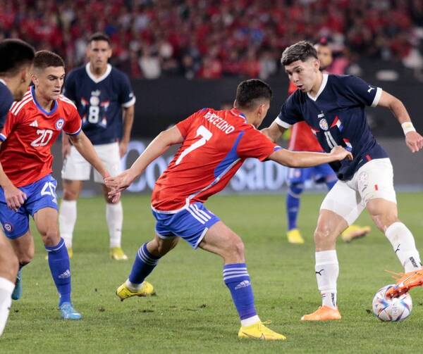 [VIDEO] Otro papelón de la Albirroja: Pésimo partido y nueva derrota