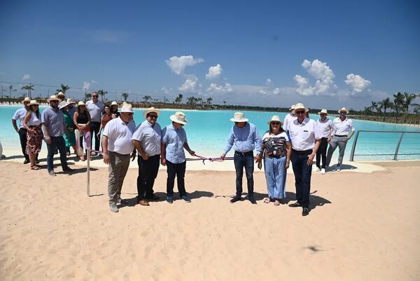 Inauguraron la tercera laguna cristalina del país - Empresariales - ABC Color