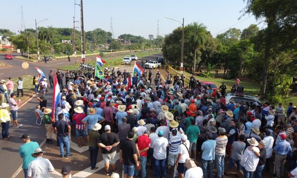 Piden a legisladores no abandonar lucha en favor de los exfuncionarios de Itaipú – Diario TNPRESS