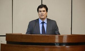 Senado elige a Gustavo Santander para Ministro de la Corte