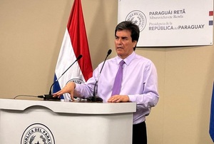Presidente Abdo Benítez concede acuerdo a Gustavo Santander