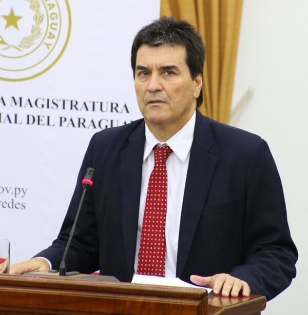 Presidente Abdo Benítez concede acuerdo a Gustavo Santander