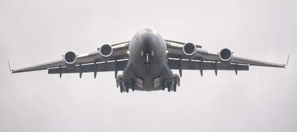 Avión de Fuerza Aérea de EE.UU. aterriza en Paraguay - Nacionales - ABC Color