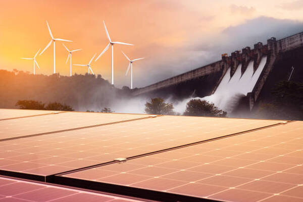 Las energías renovables en América: entre la promesa y el desarrollo - Revista PLUS