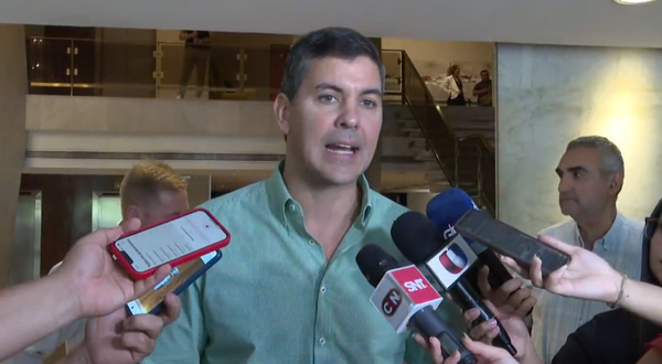 Santiago Peña presenta plan para mejorar calidad de vida de paraguayos - trece