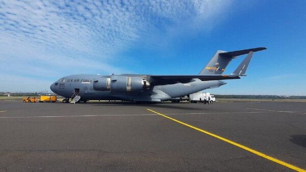 Avión carguero de la Fuerza Aérea de EEUU aterriza en Paraguay
