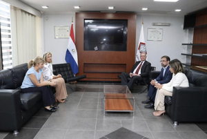 Diario HOY | Hijas de Óscar Denis se reunieron con el Fiscal General, quien promete “apoyo incondicional”