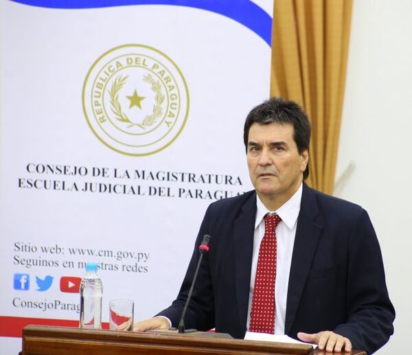Senadores designan a Gustavo Santander como ministro de la Corte Suprema de Justicia