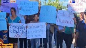 Padres exigen al MEC la reposición de dos rubros docentes