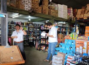 Incautan productos ingresados presuntamente de contrabando en Coronel Oviedo - Megacadena — Últimas Noticias de Paraguay