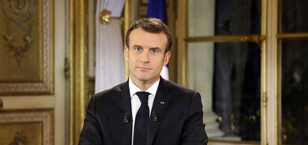 Emmanuel Macron rechaza la mediación que piden los sindicatos entre nuevas protestas - Revista PLUS