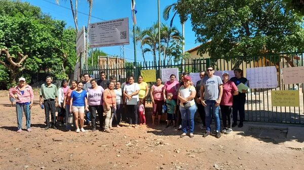 Padres de una escuela de San Antonio dan tregua hasta el jueves - Nacionales - ABC Color