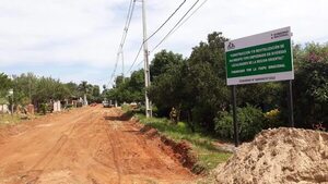 Precipitada  palada inicial de  empedrado construido con “generosidad” de  Itaipú - Política - ABC Color