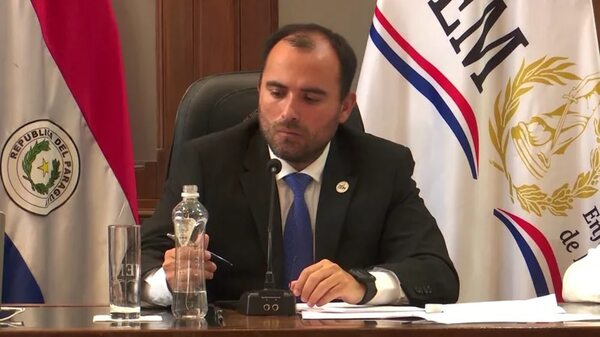 Esposa de Bogarín declaró un lujoso vehículo luego de ser confirmada jueza - Política - ABC Color