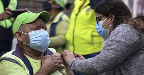 La Nación / OMS: adultos sanos no necesitan vacuna anticovid de refuerzo