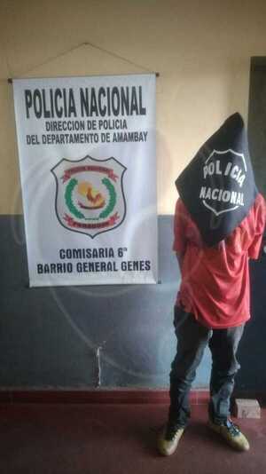 Lo agarran infraganti mientras hurtaba una lomiteria