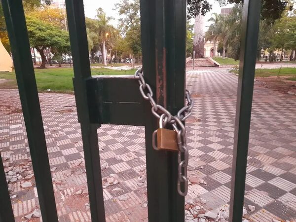 Plazas del Congreso: continúa “hermoseamiento” ante críticas por enrejado - Nacionales - ABC Color