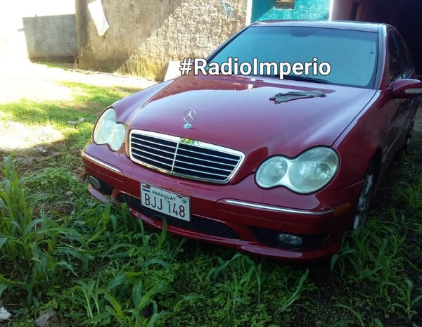 Desconocidos intentaron quemar automóvil de un carnicero - Radio Imperio
