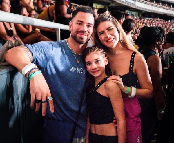 Renato Prono y Alba Riquelme fueron con Fio a ver a Coldplay en Río de Janeiro - Gente - ABC Color