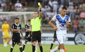 Versus / La liga de Paraguay, una de las más "tarjeteras" del mundo