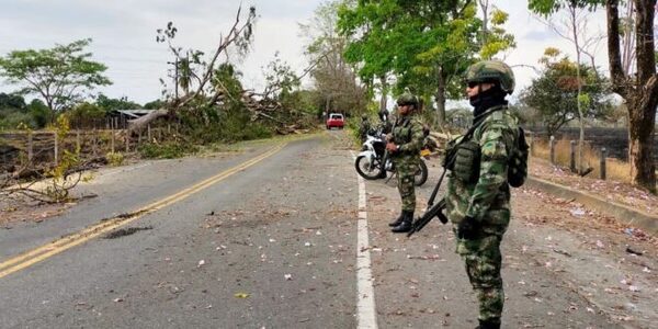 Colombia: ataque a base del Ejército deja al menos nueve militares muertos y ocho heridos