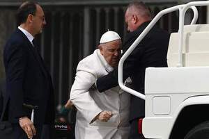 ¡Papa Francisco está hospitalizado!