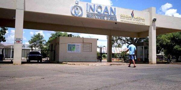 Mujer clama ayuda a la ciudadanía para comprar medicamentos contra el cáncer
