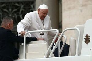 Diario HOY | El papa, hospitalizado, anula las audiencias del jueves