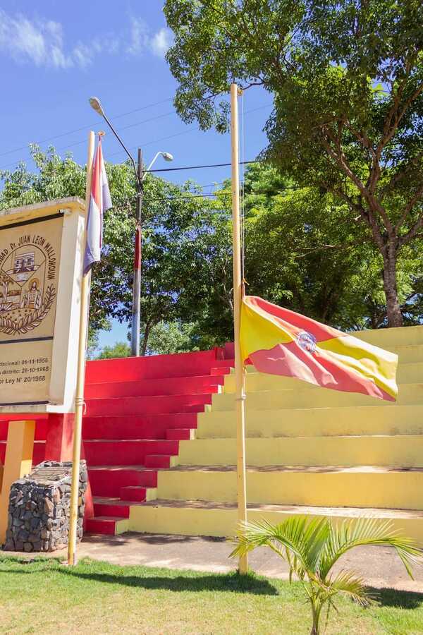 Bandera de Ka'arendy flamea a media asta por la muerte de Mario Noguera - Noticde.com