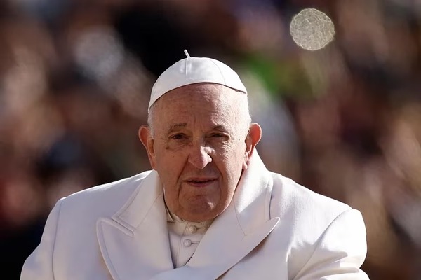 Papa Franciscos seguirá internado por una infección pulmonar - Unicanal