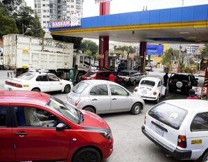 “Evistas” denuncian corrupción en compra de combustibles en Bolivia - Mundo - ABC Color
