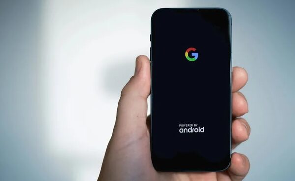 Desarrollan un ‘smartphone’ Android de tamaño compacto - Tecnología - ABC Color