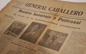 Diario HOY | Donan histórico ejemplar de Diario General Caballero a la Manzana de la Rivera