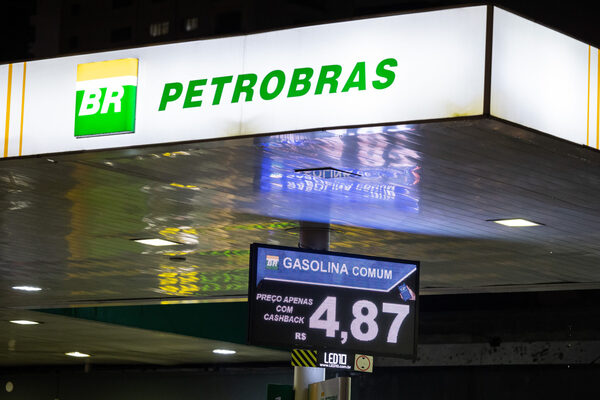 Petrobras mantendrá la venta de activos ya negociados pese a las presiones de Lula - MarketData