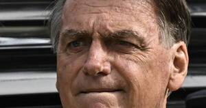 La Nación / En el marco de un escenario complicado ante la justicia, Bolsonaro regresa a Brasil