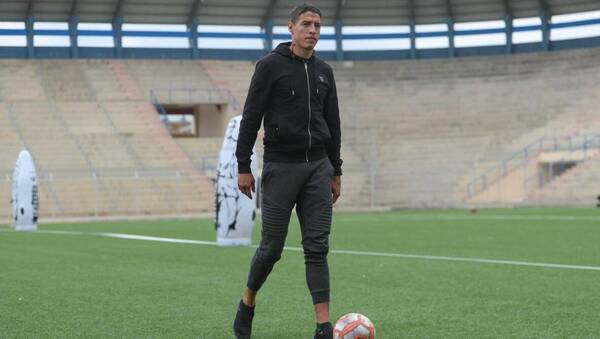 El pelotero Nelson Cabrera suma su tercer título universitario