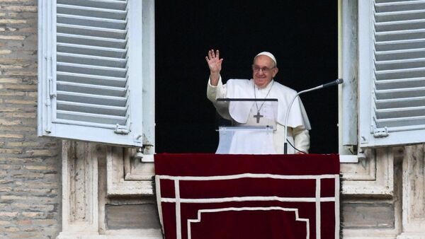 Papa Francisco pasó "bien" su primera noche hospitalizado