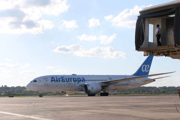 Air Europa ya conecta a diario Paraguay con Europa - .::Agencia IP::.