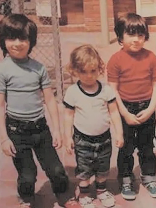Tres hermanitos abandonados que solo recordaban sus nombres y el misterio de sus padres “fantasmas”