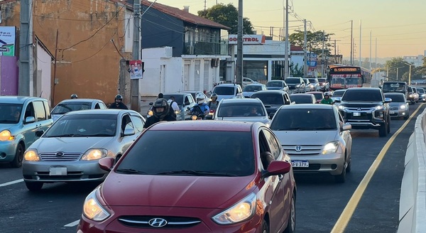 MOPC explica que atascamiento de tránsito en Túnel de Tres Bocas se debe a 'falta de sincronización de semáforos'