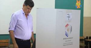 La Nación / Efraín olvida carga de votos en internas y anuncia conteo paralelo