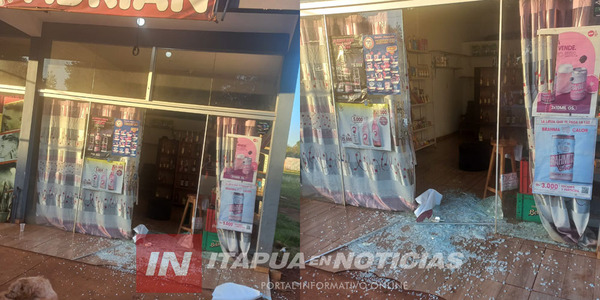 ROMPIERON PUERTA DE BLINDEX EN LOCAL DE CAMBYRETÁ - Itapúa Noticias