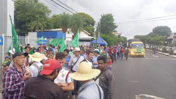 Marcha campesina será esta tarde pero ya arrancan movilizaciones en Asunción - Nacionales - ABC Color