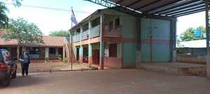 Obras construidas en una escuela de Hernandarias son de muy mala calidad - La Clave