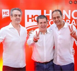Video: ciudadano indignado escrachó y echó a candidatos de la ANR - Política - ABC Color
